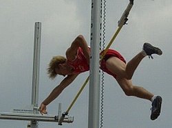 Nico Dieckmann bei seinem Sprung ueber 5,20m